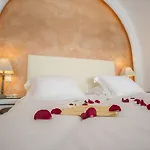 Ira & - Adults Only Otel