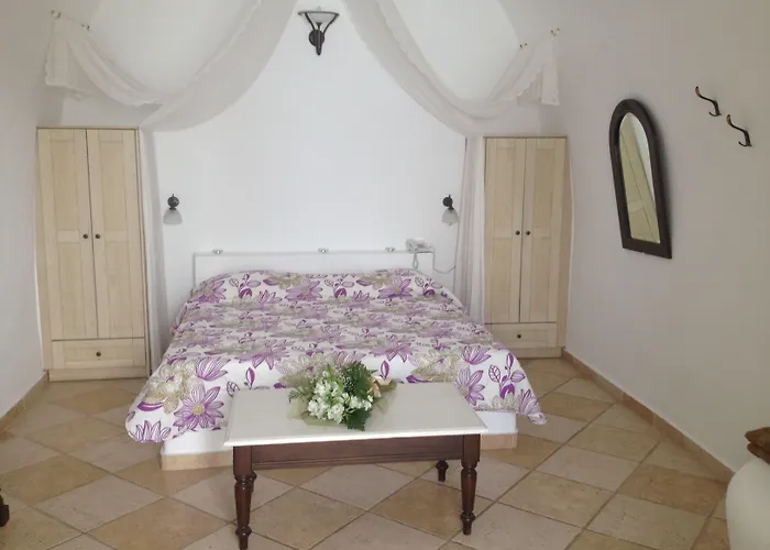 Ira & - Adults Only 4* Imerovigli (Santorini)