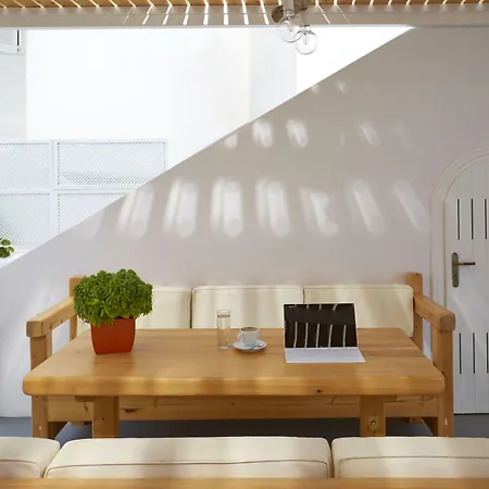 فندق Ira & - Adults Only إيميروفيغلي