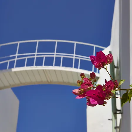 Ira & - Adults Only Imerovígli