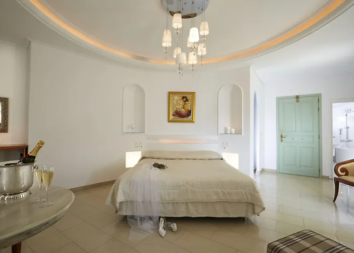 Ira & - Adults Only 4* Imerovigli (Santorini)